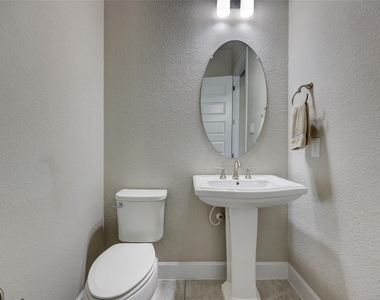 3030 Isabella Ln - Photo Thumbnail 34