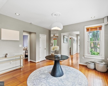 5213 Cathedral Avenue Nw - Photo Thumbnail 4