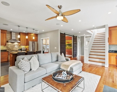 5213 Cathedral Avenue Nw - Photo Thumbnail 3
