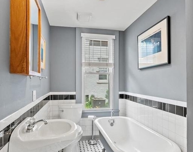 5213 Cathedral Avenue Nw - Photo Thumbnail 11