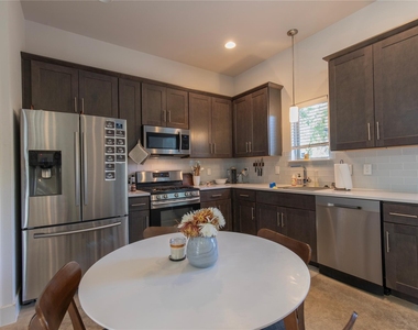 1608 Ulit Ave - Photo Thumbnail 3