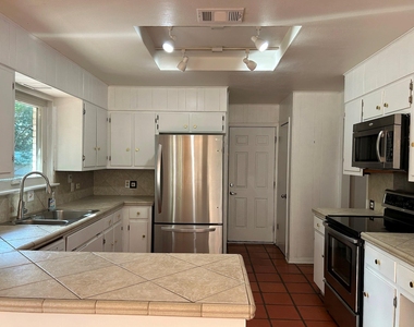 2403 Dijon Dr - Photo Thumbnail 5