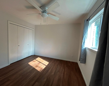 2403 Dijon Dr - Photo Thumbnail 15