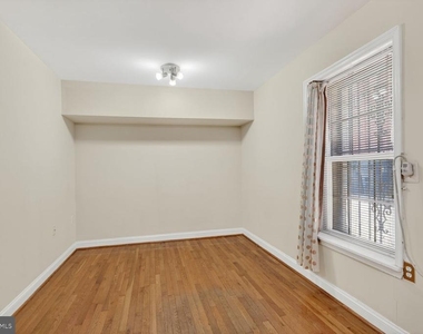 1820 Swann Street Nw - Photo Thumbnail 8