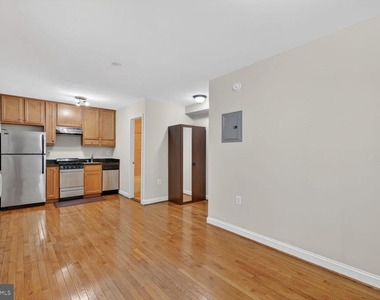 1820 Swann Street Nw - Photo Thumbnail 7
