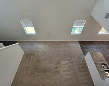 14917 Gypsum Mill Rd - Photo Thumbnail 4