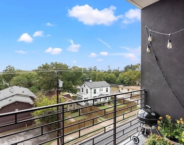 1322 E 12th St - Photo Thumbnail 21