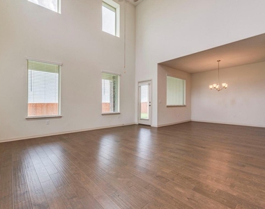 16445 Marcello Dr - Photo Thumbnail 8