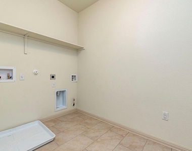 16445 Marcello Dr - Photo Thumbnail 28