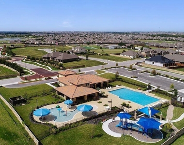 16445 Marcello Dr - Photo Thumbnail 33