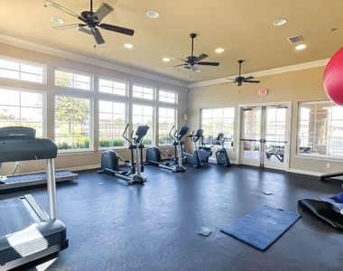 16445 Marcello Dr - Photo Thumbnail 34