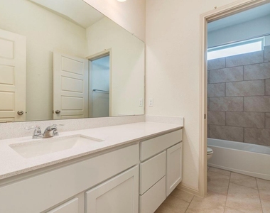 16445 Marcello Dr - Photo Thumbnail 27
