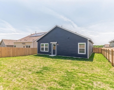 2808 Schwartz Ln - Photo Thumbnail 27