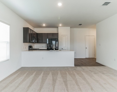 2808 Schwartz Ln - Photo Thumbnail 6