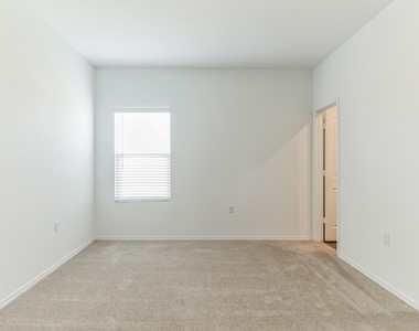 2808 Schwartz Ln - Photo Thumbnail 4