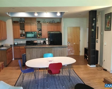 202 Douglas Ave - Photo Thumbnail 11