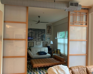 202 Douglas Ave - Photo Thumbnail 6