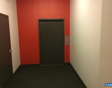 202 Douglas Ave - Photo Thumbnail 14