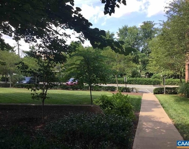 202 Douglas Ave - Photo Thumbnail 22
