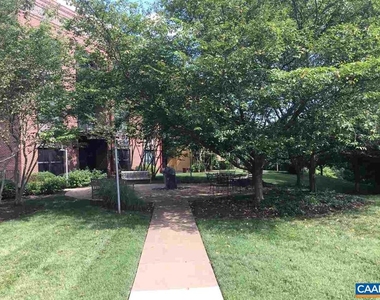 202 Douglas Ave - Photo Thumbnail 19