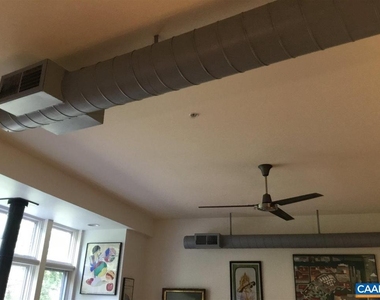 202 Douglas Ave - Photo Thumbnail 5