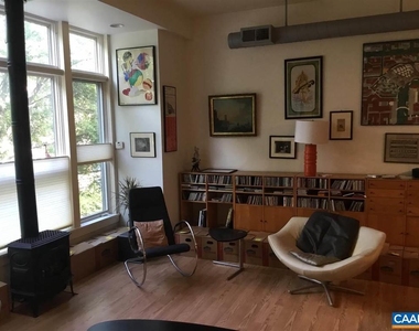 202 Douglas Ave - Photo Thumbnail 4