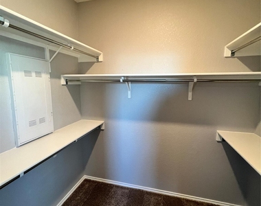 6516 Carriage Pines Dr - Photo Thumbnail 14