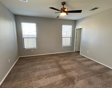 6516 Carriage Pines Dr - Photo Thumbnail 11
