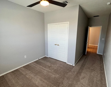 6516 Carriage Pines Dr - Photo Thumbnail 17