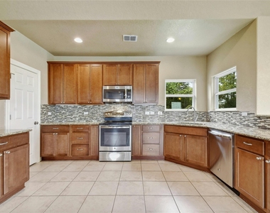 1007 Meckel Dr - Photo Thumbnail 8