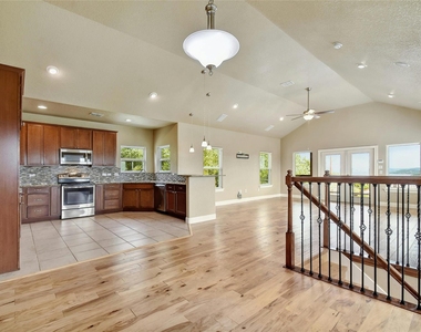 1007 Meckel Dr - Photo Thumbnail 7