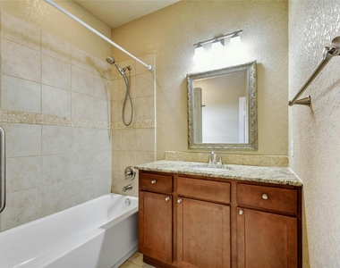 1007 Meckel Dr - Photo Thumbnail 12