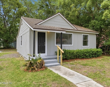 3055 2nd St Circle - Photo Thumbnail 1