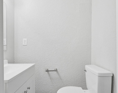 3055 2nd St Circle - Photo Thumbnail 12