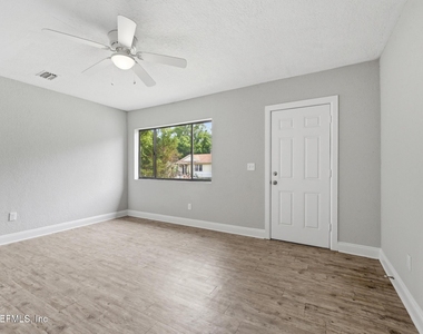 3055 2nd St Circle - Photo Thumbnail 4