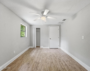 3055 2nd St Circle - Photo Thumbnail 10