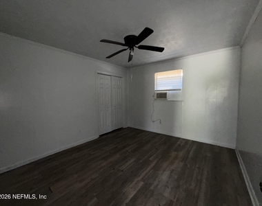 740 Ernona Street - Photo Thumbnail 4