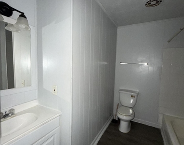 740 Ernona Street - Photo Thumbnail 5