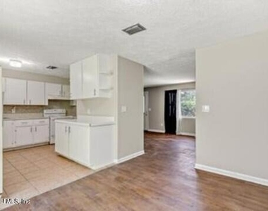 8331 Old Plank Road - Photo Thumbnail 11