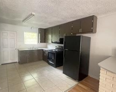 5693 Atlee Avenue - Photo Thumbnail 1