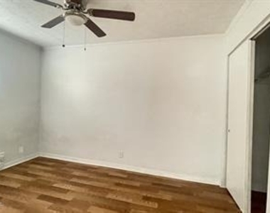 5693 Atlee Avenue - Photo Thumbnail 3