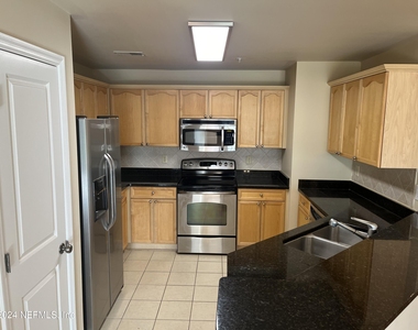 400 E Bay Street - Photo Thumbnail 53
