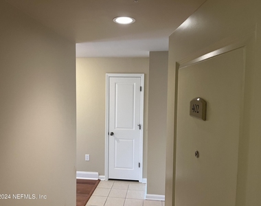 400 E Bay Street - Photo Thumbnail 50