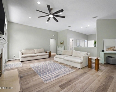 101 Bartram Parke Drive - Photo Thumbnail 11