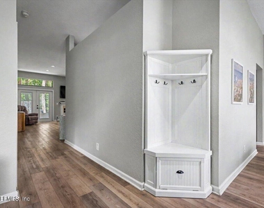 101 Bartram Parke Drive - Photo Thumbnail 9