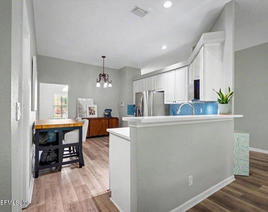 101 Bartram Parke Drive - Photo Thumbnail 14