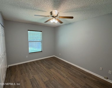 4271 Hanging Moss Drive - Photo Thumbnail 14
