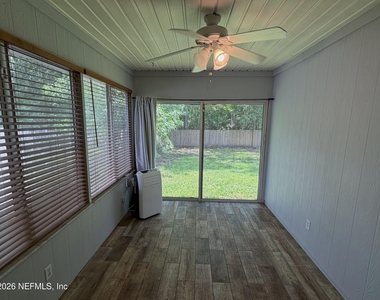 4271 Hanging Moss Drive - Photo Thumbnail 10