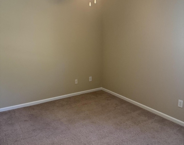 1260 Ribbon Road - Photo Thumbnail 10