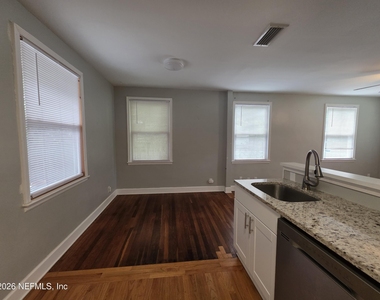 3353 Dellwood Avenue - Photo Thumbnail 5